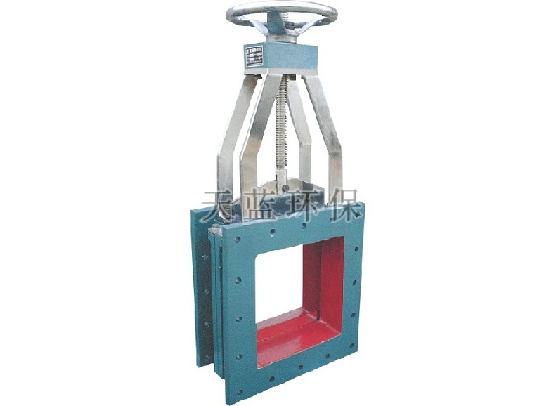 Manual flow control valve